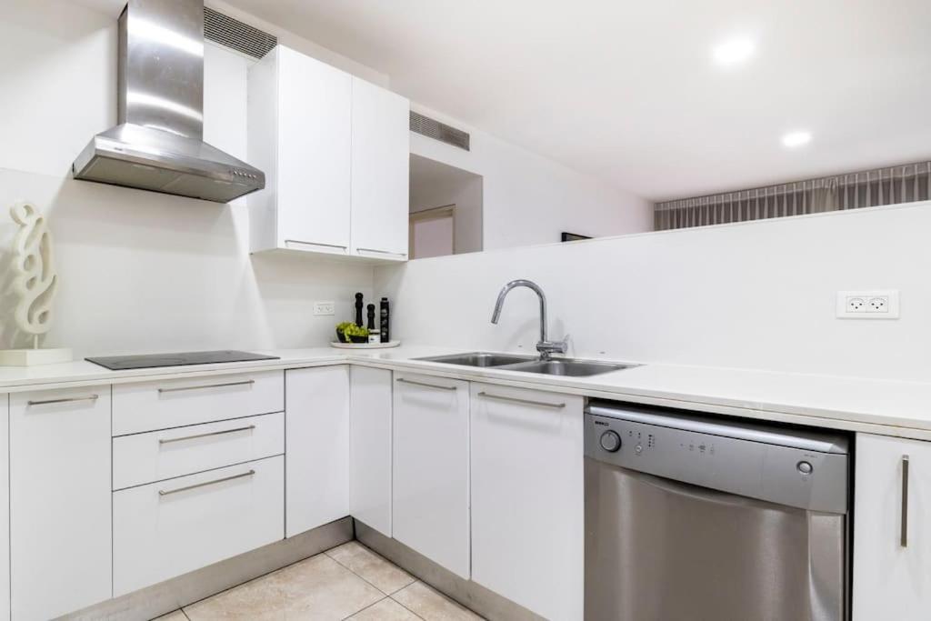 Luxury 3 Bedroom Apt, Harav Kook7 Jeruzalem Buitenkant foto