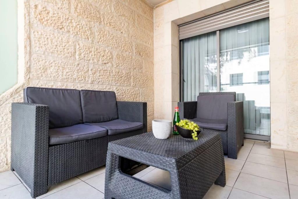 Luxury 3 Bedroom Apt, Harav Kook7 Jeruzalem Buitenkant foto