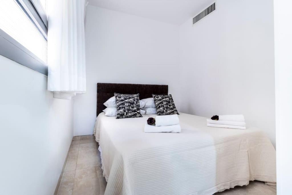 Luxury 3 Bedroom Apt, Harav Kook7 Jeruzalem Buitenkant foto