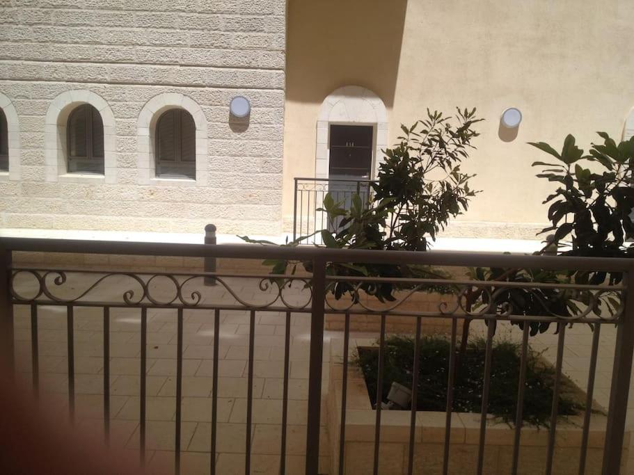 Luxury 3 Bedroom Apt, Harav Kook7 Jeruzalem Buitenkant foto