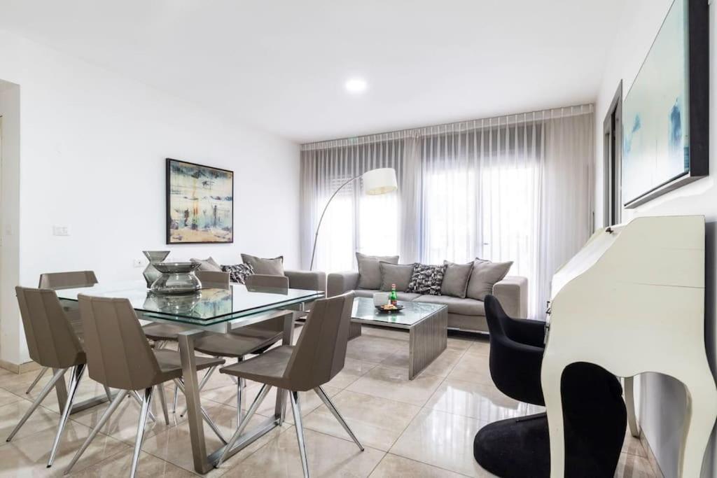 Luxury 3 Bedroom Apt, Harav Kook7 Jeruzalem Buitenkant foto